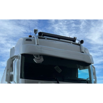 Visiera Parasole Maggiorata in Resina per Volvo FH4 / FH5 – Con Alloggio Sensore Anticollisione