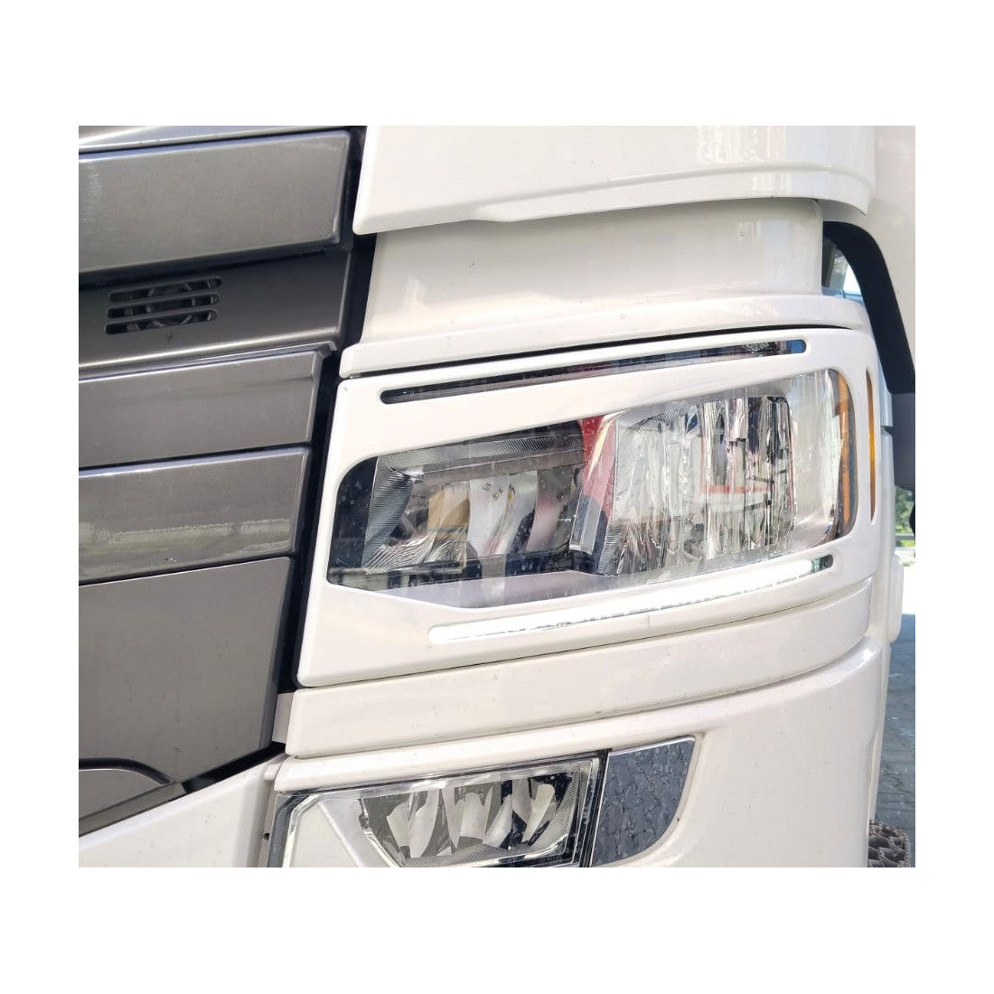 Coppia Palpebre Cornice Fari – Scania S/R New